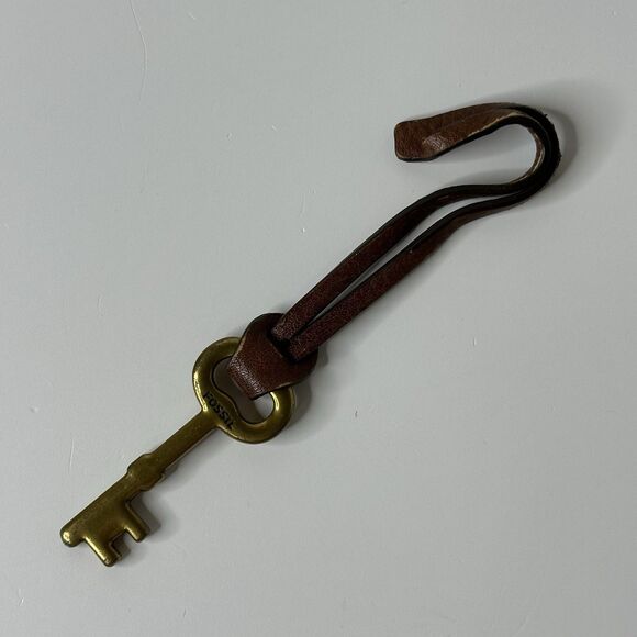 Fossil Brass Key Charm Bag Hang Tag Brown Leather Strap Replacement Accessory - Picture 3 of 10